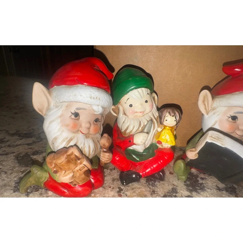 Vintage Homco Christmas Elf Gnomes Ceramic Figurines Set of 5 Red Green